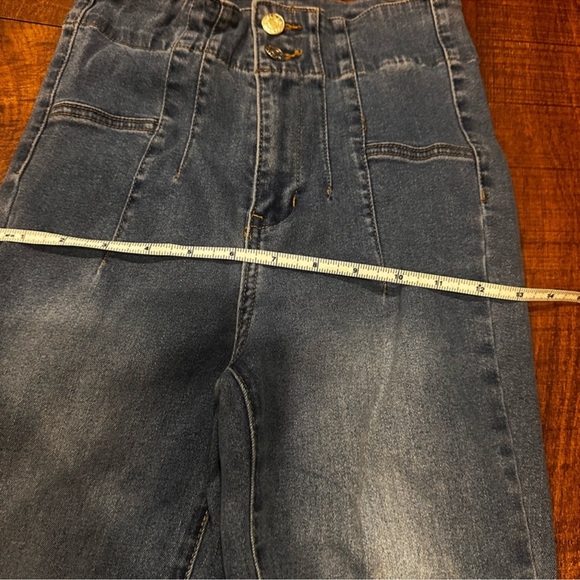 Set of Four Denim Jeans - Picture 13 of 16